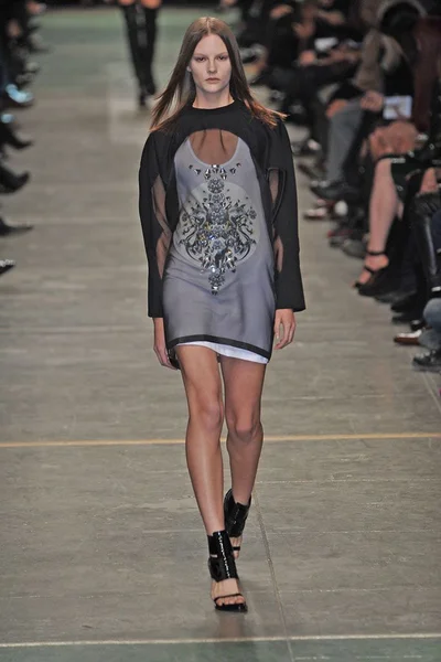 Look 22